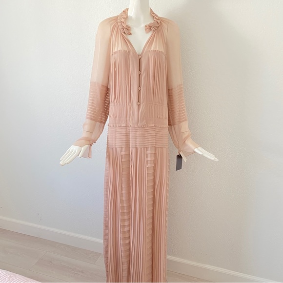 Vera Wang Dresses & Skirts - Vera Wang silk maxi dress